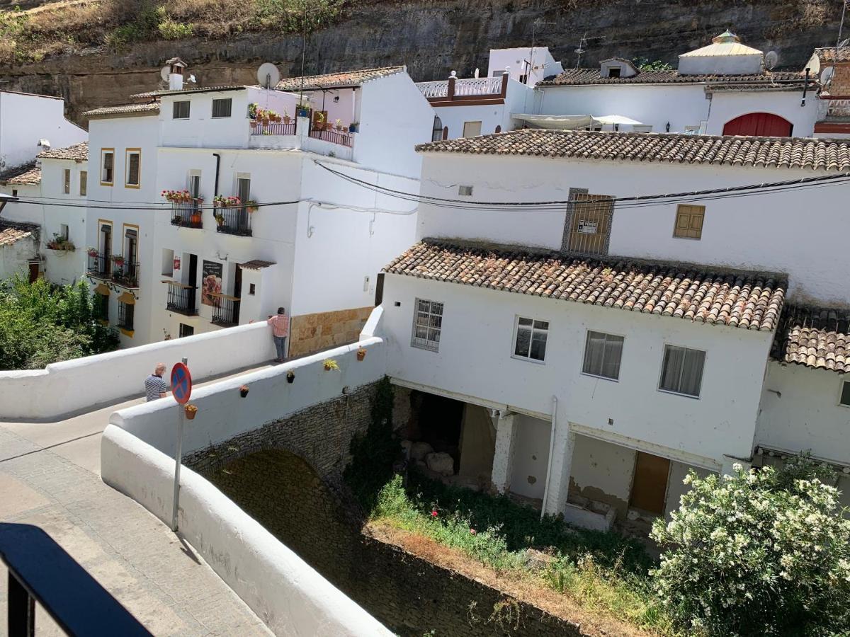 Vila Casa Cueva El Puente Setenil De Las Bodegas Exteriér fotografie